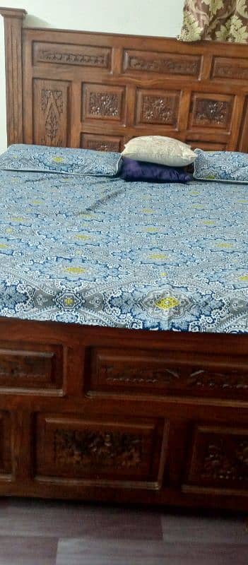 Double bed for sale pure wooden 5