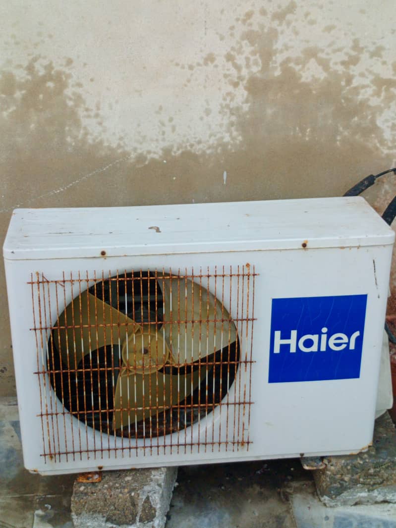 1 ton Ac good condition 3