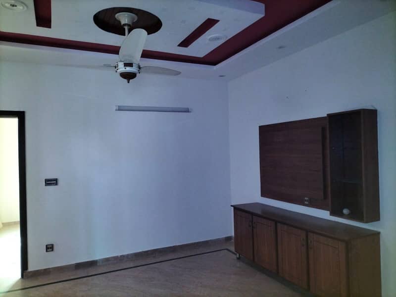 3.5 MARLA BRAND NEW HOUSE FOR SALE AT THE HOT LOCATION OF JOHAR TOWN facing park option 19