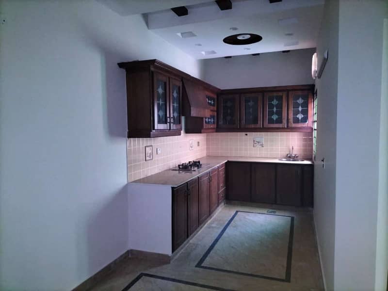 3.5 MARLA BRAND NEW HOUSE FOR SALE AT THE HOT LOCATION OF JOHAR TOWN facing park option 22