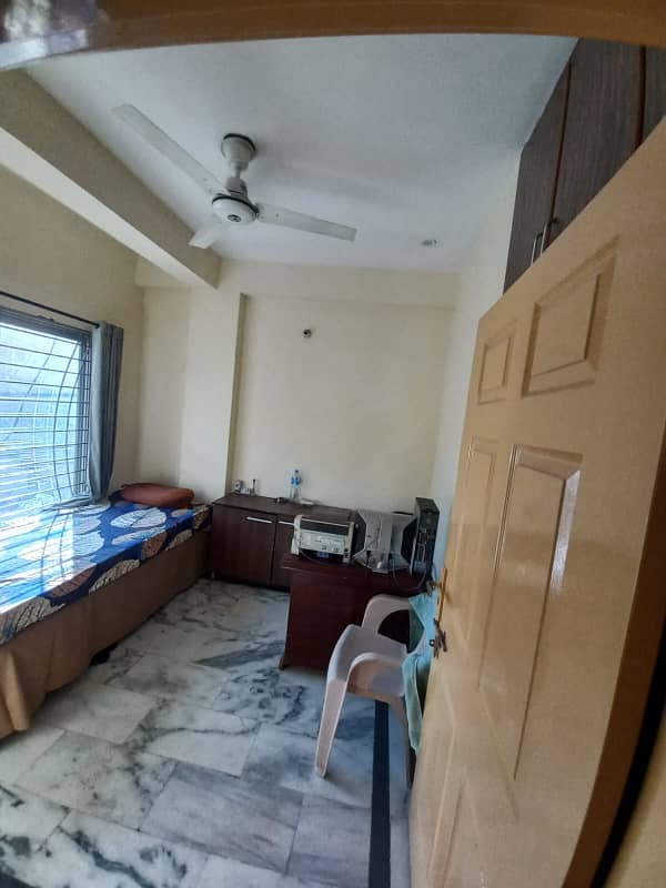 Spacious 2-Bed Flat for Rent in PWD! 2