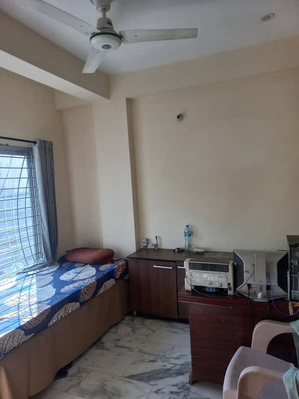 Spacious 2-Bed Flat for Rent in PWD! 8