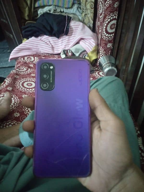 Oppo reno 4 glow 1