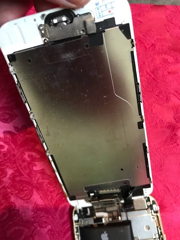 iphone 7 with 128 gb iphone 6 as parts 8