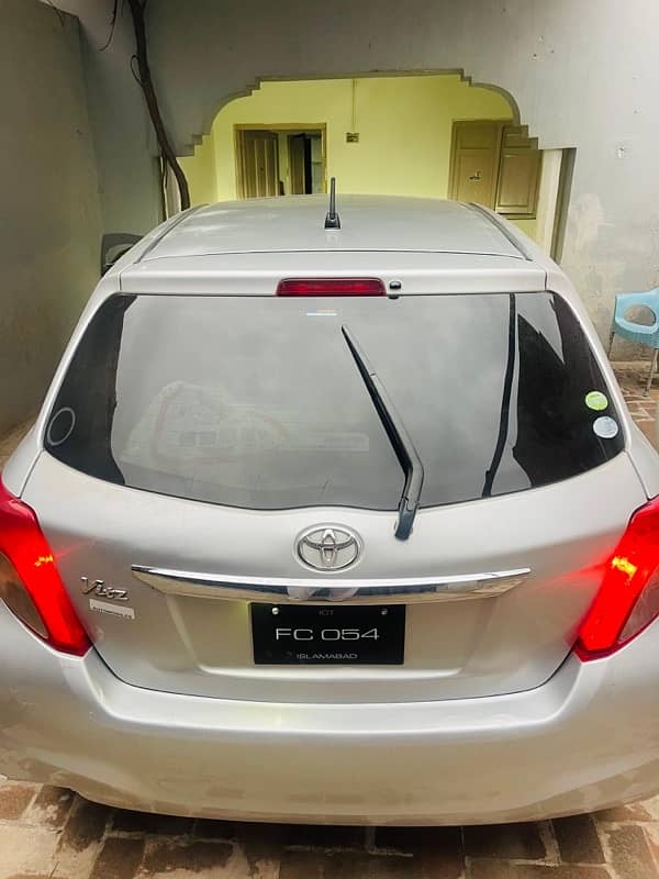 Toyota Vitz 2012 8