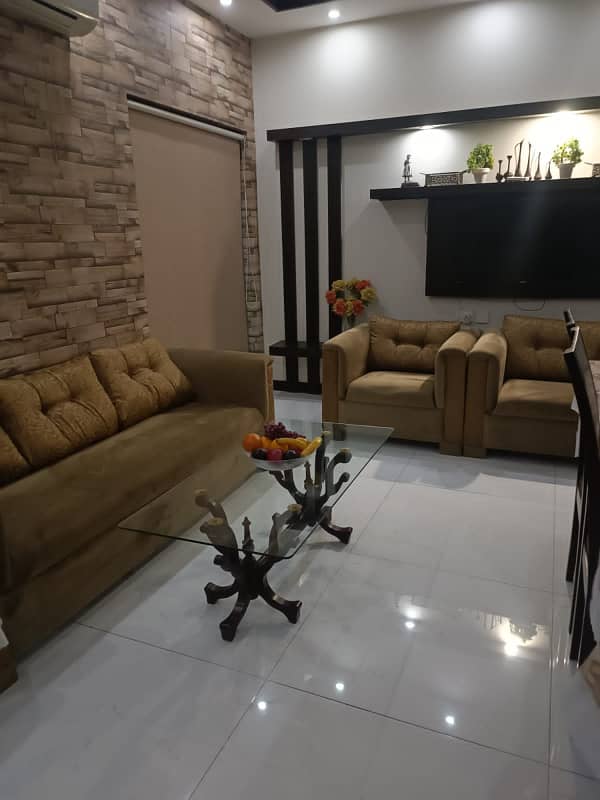 One KANAL Fully Furnished UPPER Portion For Rent In DHA Phase 4 Block ee 20