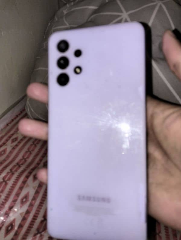 SAMSUNG A32 10by10 Ladies hand used. 9