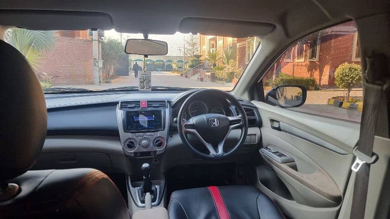 White Honda City IVTEC 2019 Manual 3