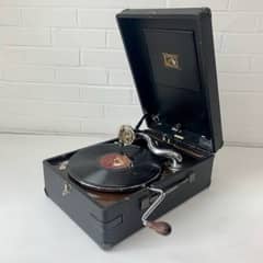 Hmw gramophone in good condition