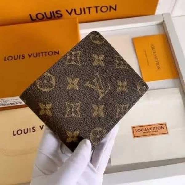 Louis Vuitton Monogram Design Wallet 1