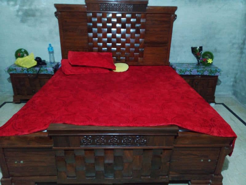 Premium Wooden Bed Set with Matching Dressing Table 1