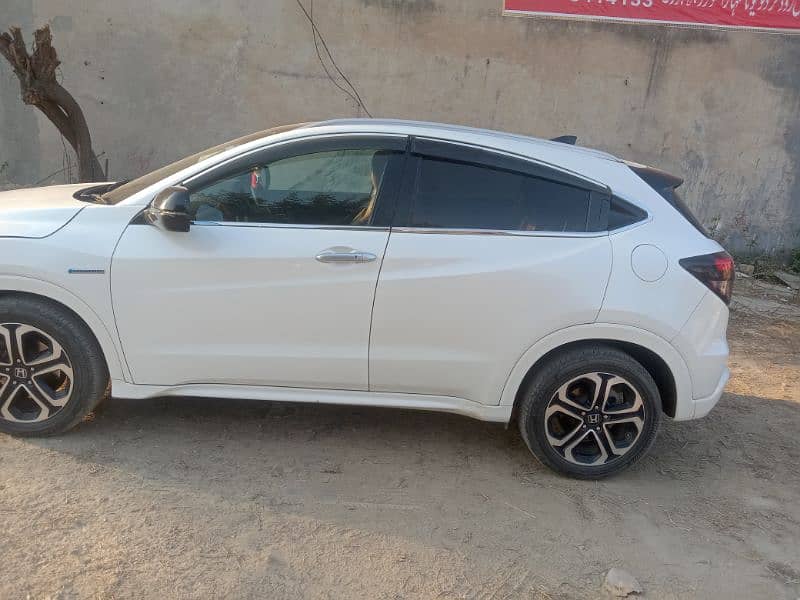 Honda Vezel 2015 03065558958 8