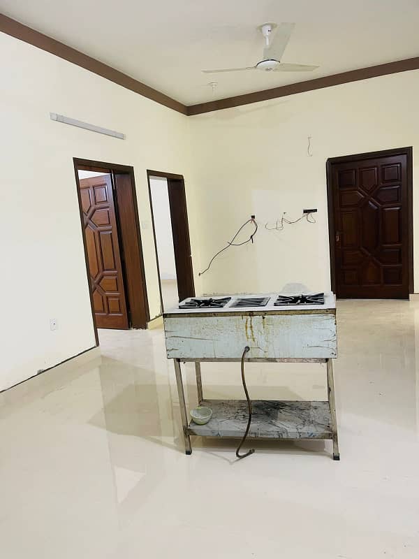 10 Marla Tile Floor Lower Portion For Rent With All Amenities 6