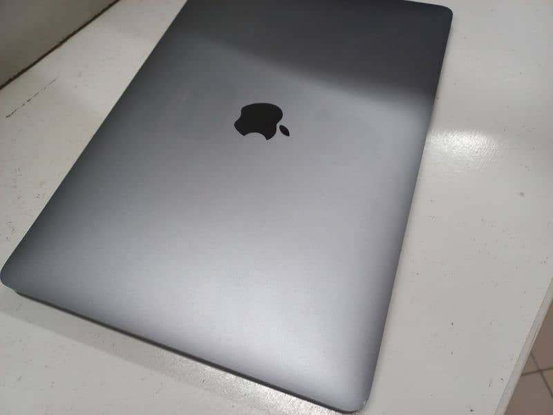 Macbook pro 2016 13inch 8gb 256gb 3