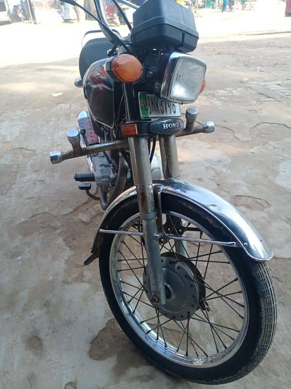 Honda CG 125 Black contact number call/SMS and WhatsApp 03125057401 3