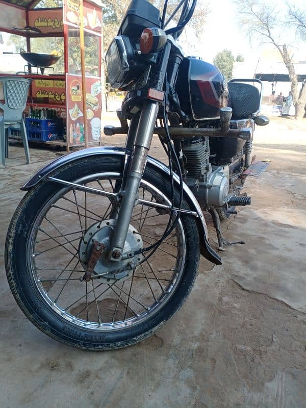 Honda CG 125 Black contact number call/SMS and WhatsApp 03125057401 4