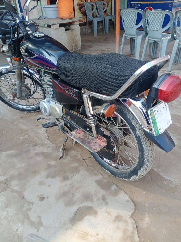 Honda CG 125 Black contact number call/SMS and WhatsApp 03125057401 7