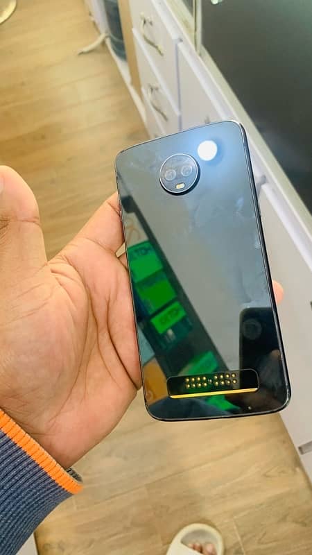 moto z3 official pta approved  4/64  pubg 60fbs 2