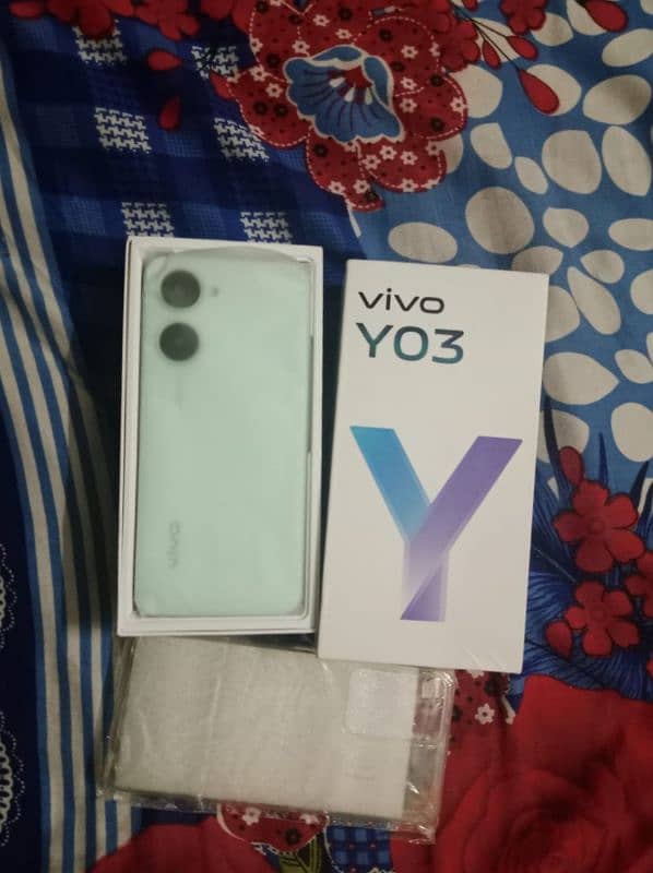 vivo y03 4+4/64gb 4 mont  warnty ma hai Abhi  exchange possible 1