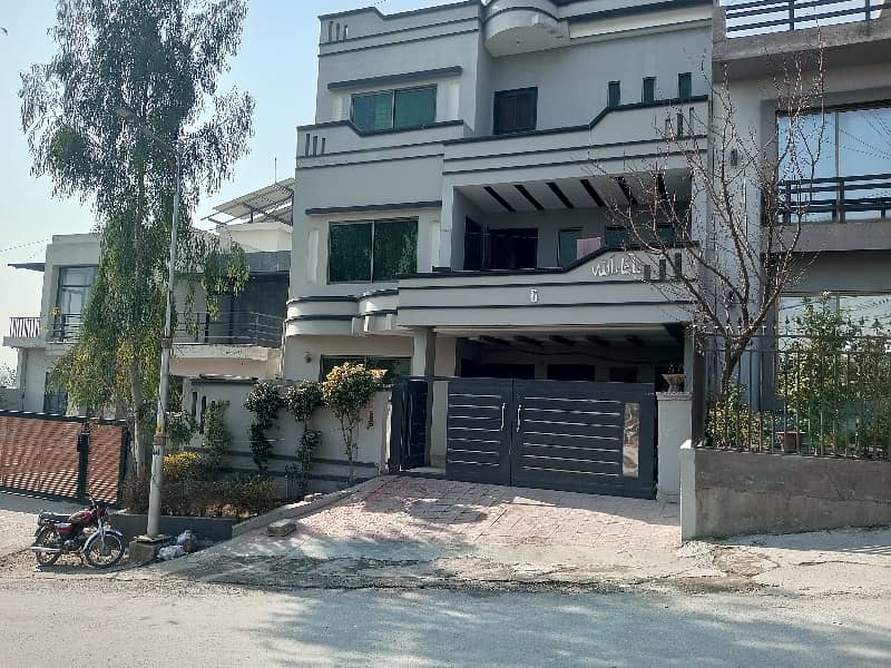 10 Marla Triple Storey For Sale in Soan garden Blossom Road 0