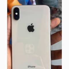 xs max white coloure