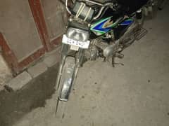 united CD 70 bike black colour lahore number good condition