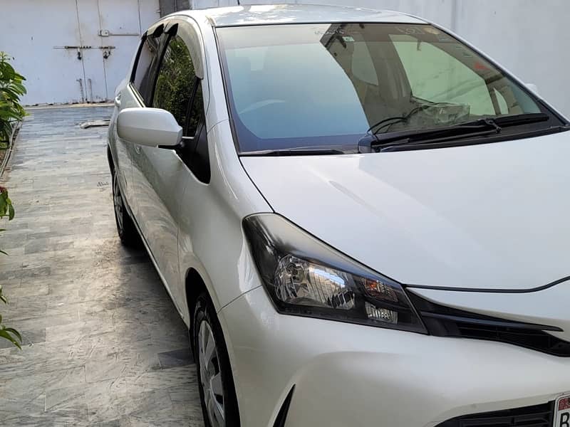 Toyota Vitz 2015 1.0 1