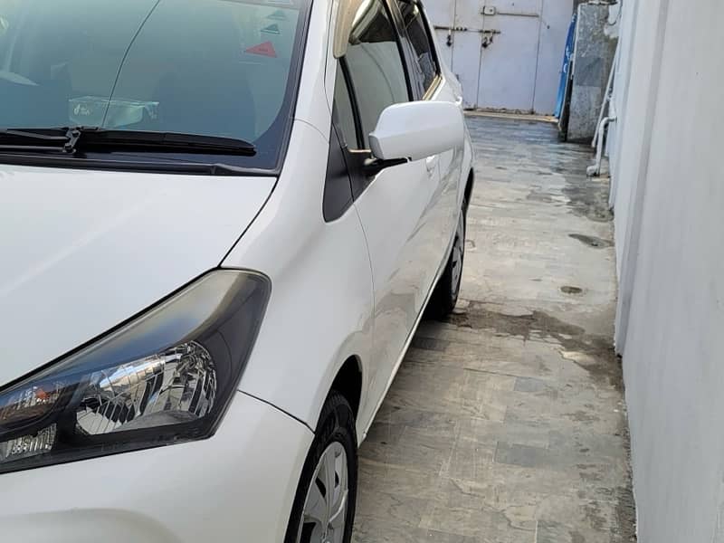 Toyota Vitz 2015 1.0 2