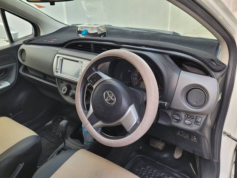 Toyota Vitz 2015 1.0 10