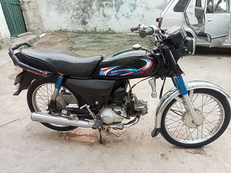 Yahama. bike  for sale urgent need money 2