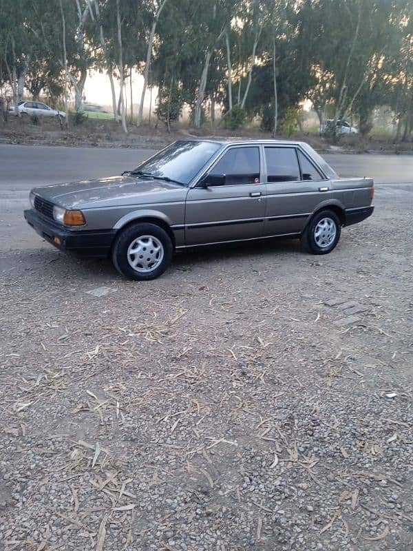 Nissan Sunny 1990 5