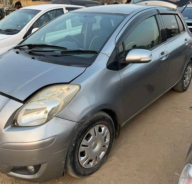 Toyota Vitz 2009 4