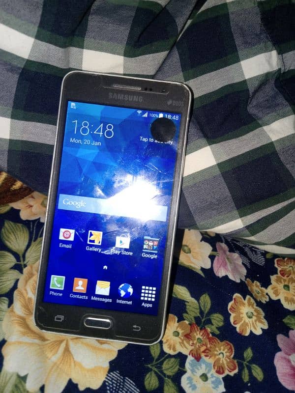 galaxy grand praiem screen mein thodi si problem dout ka nishan hai 0