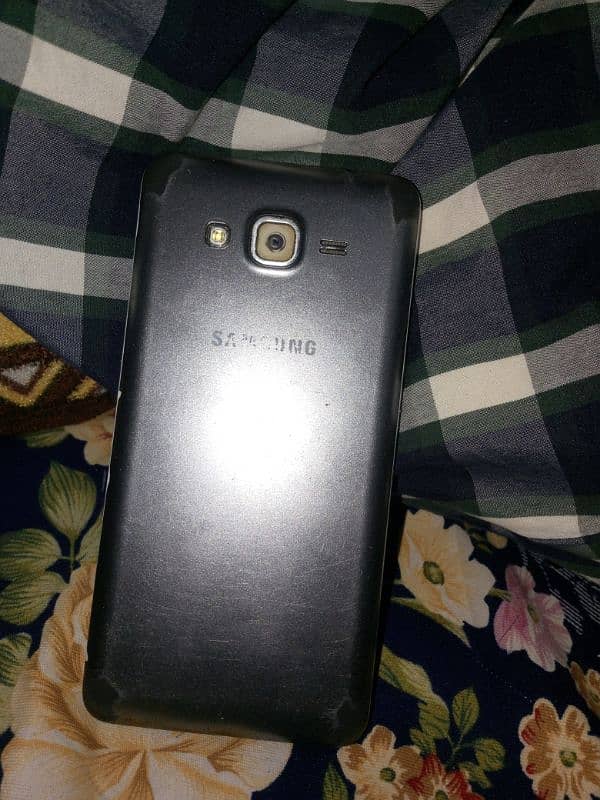 galaxy grand praiem screen mein thodi si problem dout ka nishan hai 1