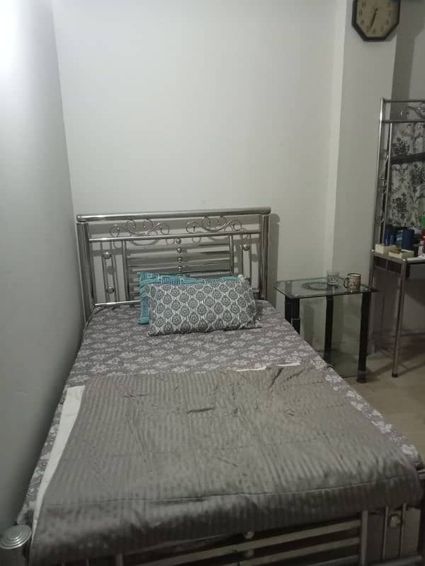 family guest rooms available in reasonable price 8