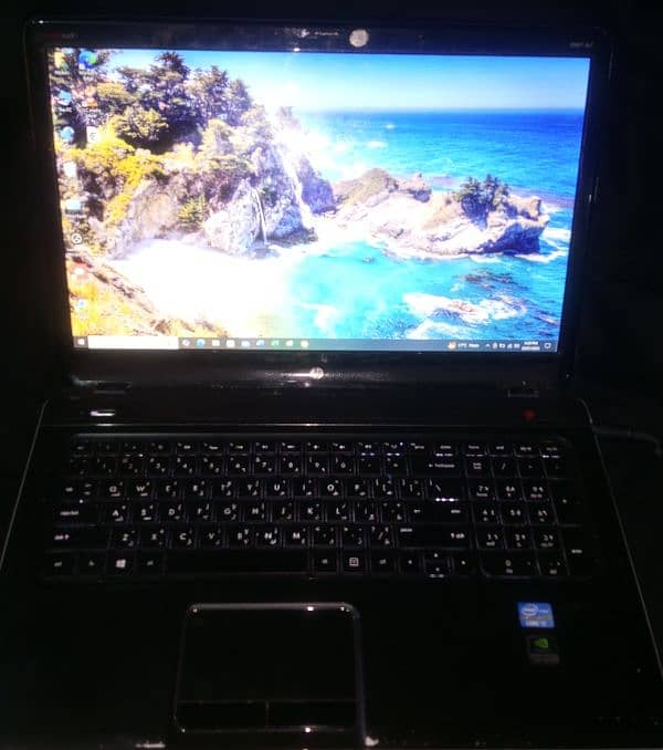 Hp Envy dv7 17 inches LCD 1