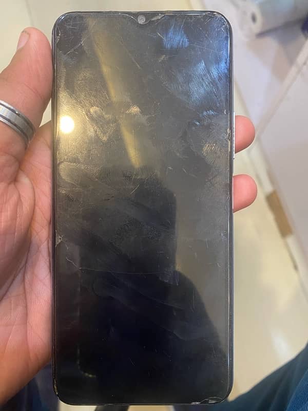 vivo y12a 32gb  with box and charger available in good condition 3