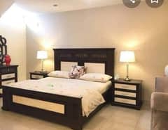 King size bed two side tble ky sath