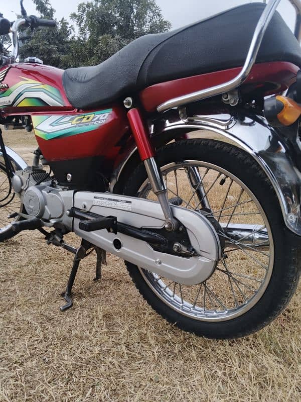 Honda CD 70 9