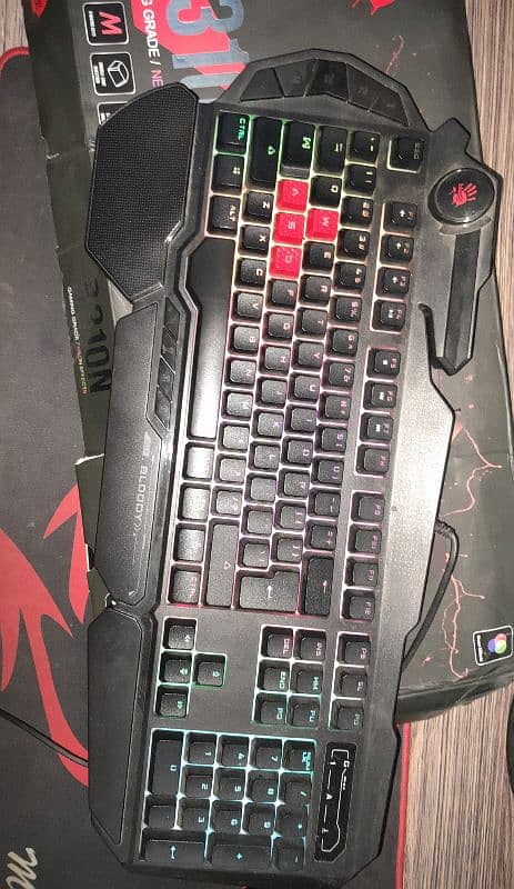 Bloody B310N Neon Gaming Keyboard  (With box, extra keycaps+puller) 3