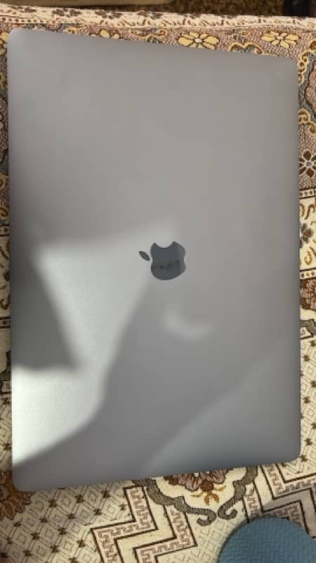 macbook pro 2018 1