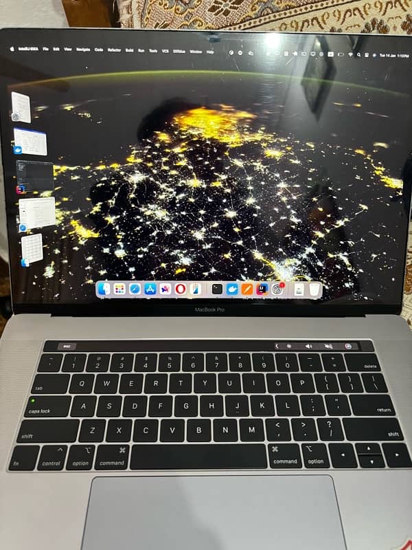 macbook pro 2018 8