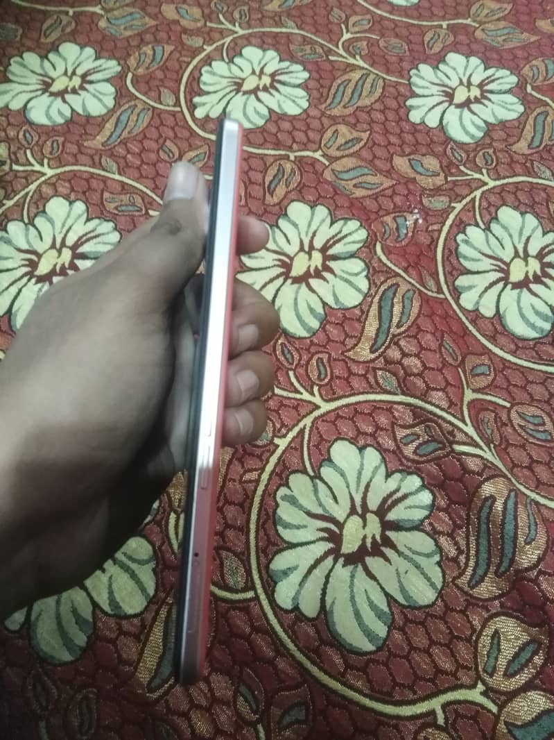 Oppo F17 used Mobile 0