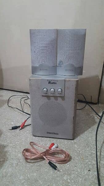 2.1 speakers woofer system original Aux option working 0