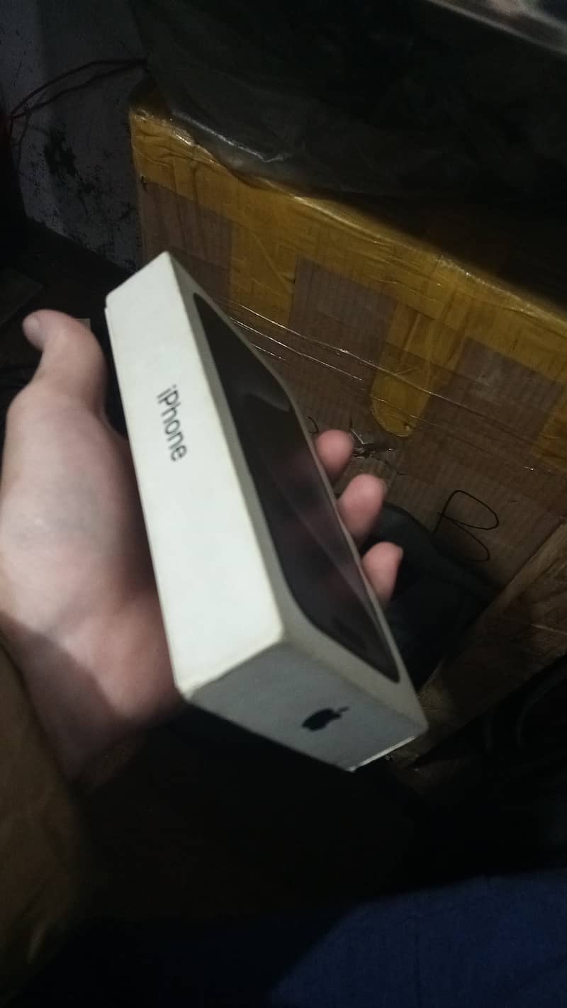 Iphone 15 pro jv 10/10 with box 1