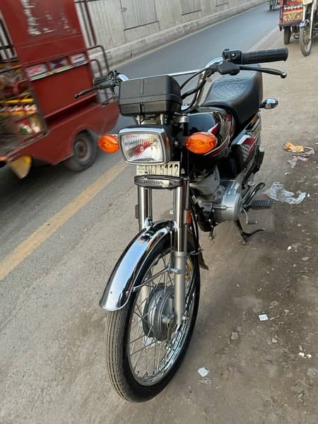 Honda 125 | Black Color | Lush Condition 3