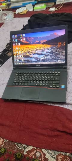 Fujitsu Japan core i3 4th generation,8 gb ram,320 hdd, 3 hrs battery