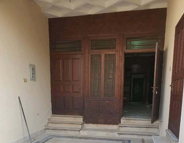 A Spacious 10 Marla Upper Portion In Margalla View Housing Society 4