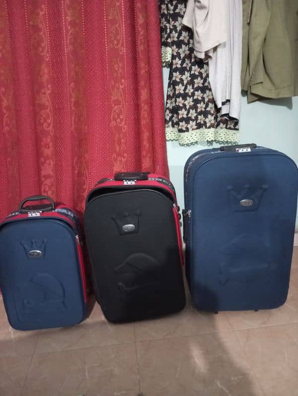 3 piece travel suitcases 1. small,1, Medium,Big 1