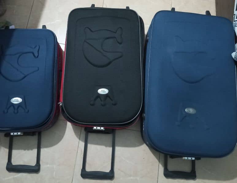 3 piece travel suitcases 1. small,1, Medium,Big 5